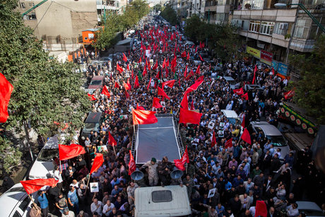  پیکر سردار شهید حاج حسین همدانی وارد شهر همدان شد